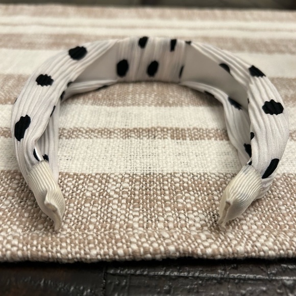 SOLD- 4 Knot Headbands - Picture 5 of 15